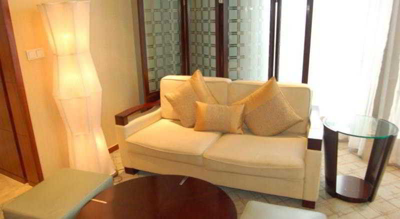 Sheraton Grand Pudong & Residences Hotel 5*